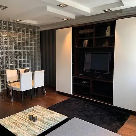 Oktheway Azcarraga Place Apartman